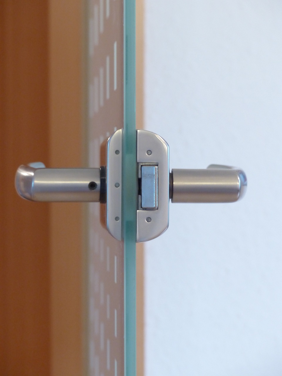 serrure-de-porte-123174_1280